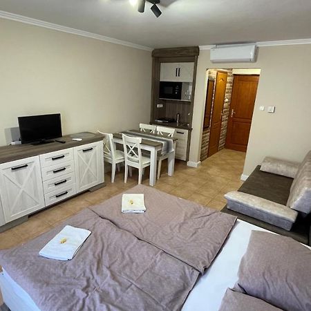 Dalma Apartment ยูลา ภายนอก รูปภาพ
