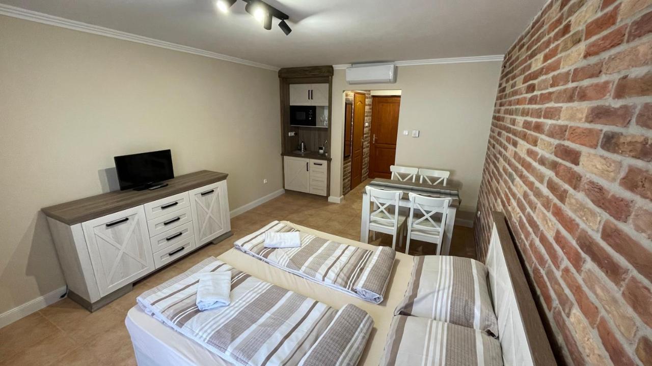 Dalma Apartment ยูลา ภายนอก รูปภาพ
