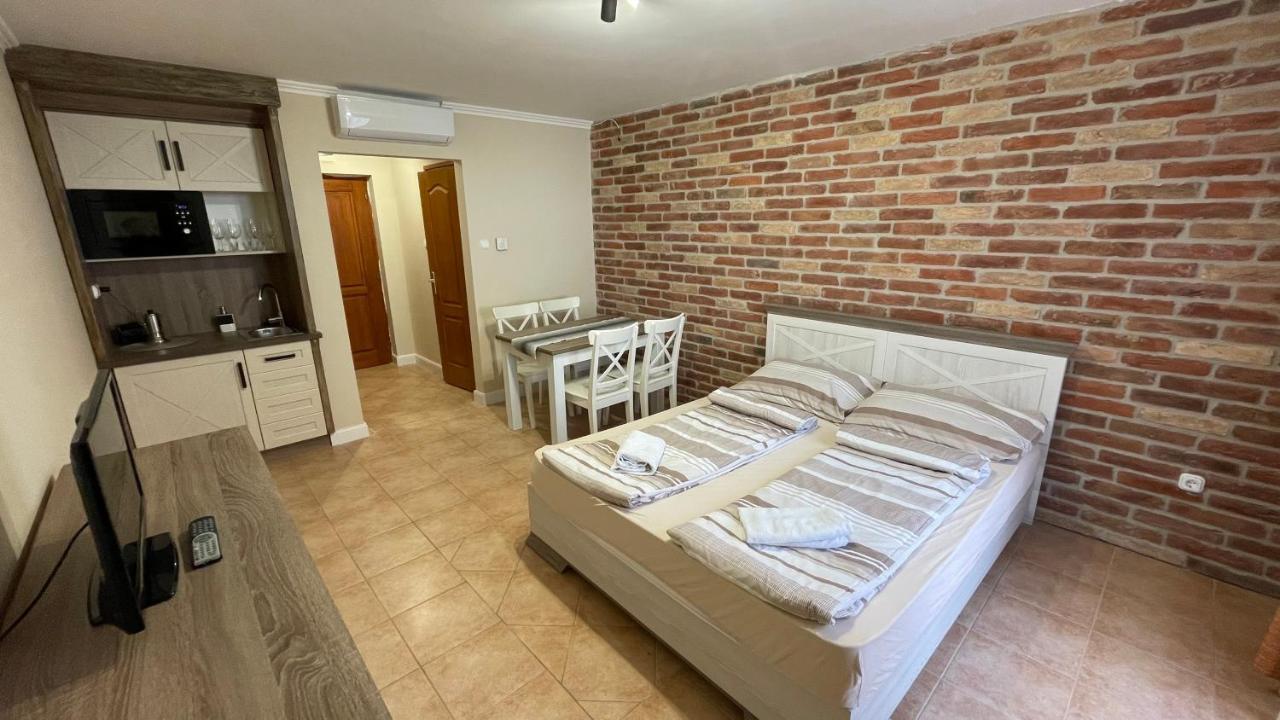 Dalma Apartment ยูลา ภายนอก รูปภาพ