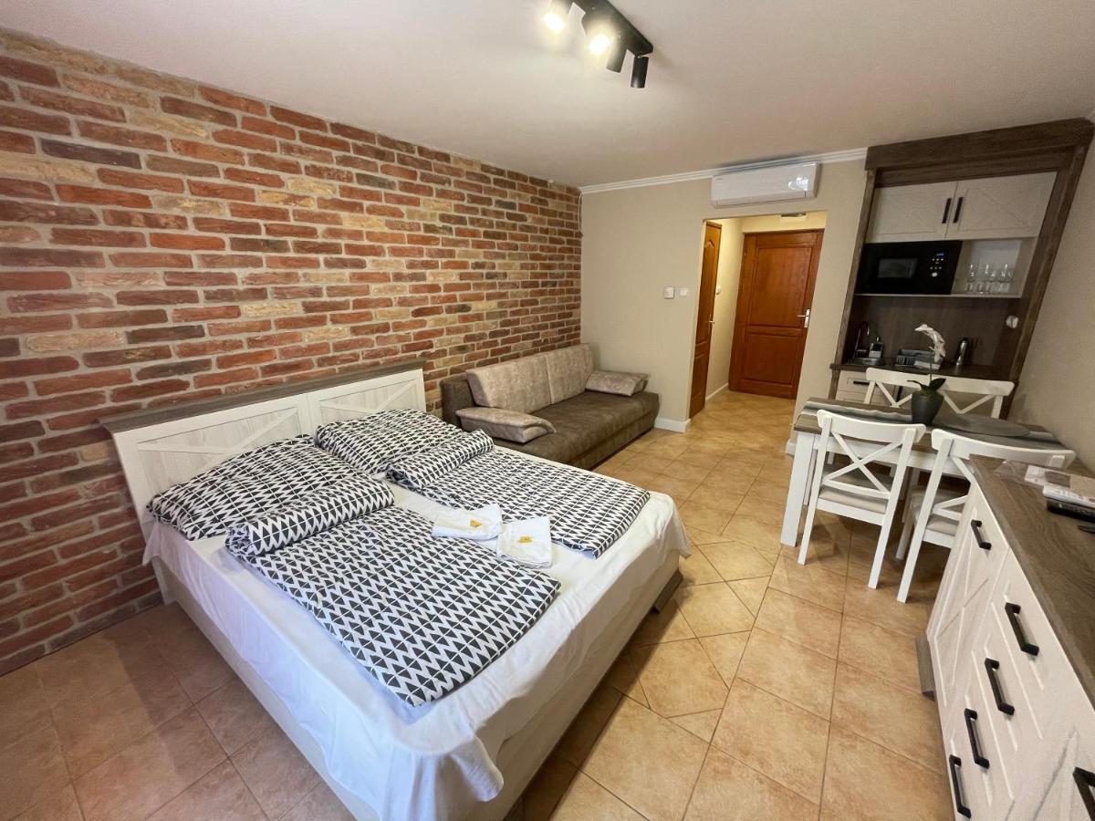 Dalma Apartment ยูลา ภายนอก รูปภาพ